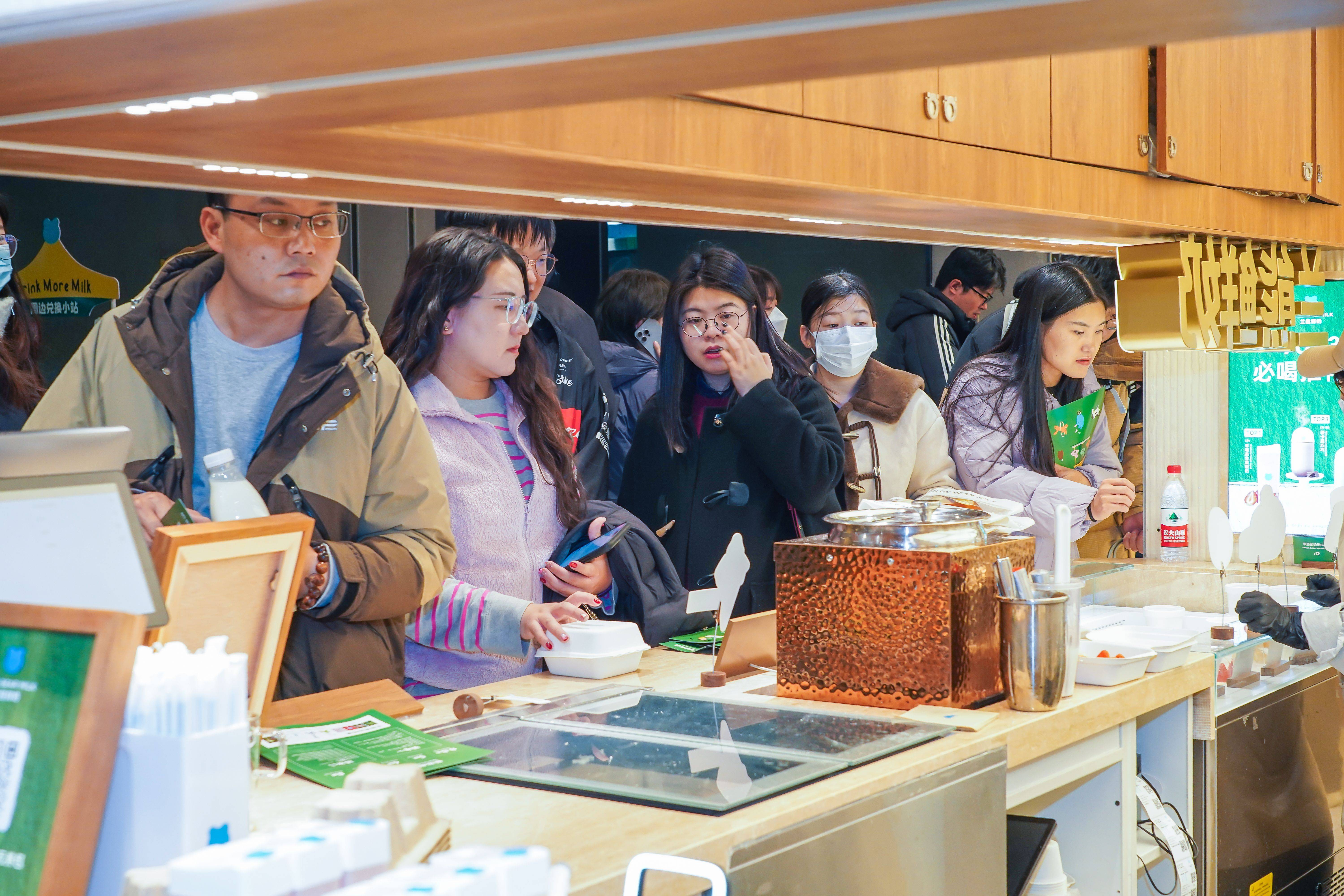 兰熊鲜奶以优质奶源铸就品质基石